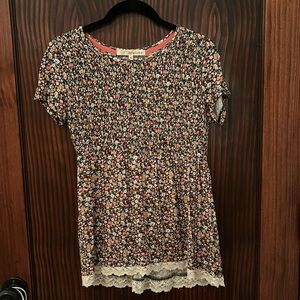 Floral print blouse